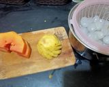 Foto langkah ke 2 dari resep Es Buah Cocktail.