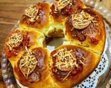 Foto langkah ke 9 dari resep Roti Bantal Saus Pizza Peperoni & Cheese.