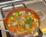 Foto langkah ke 5 dari resep Sop Ayam Kampung.