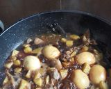 Foto langkah ke 4 dari resep Semur telur dan kentang.