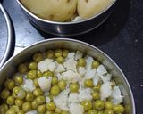 A picture of step 2 of Butter cheese pav bhaji.