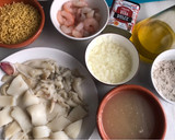 Foto del paso 1 de la receta: Fideuà de sepia, cigalitas y gambas peladas