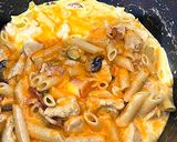 A picture of step 3 of Penne chicken pasta.