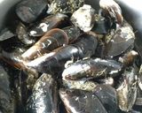 Foto del paso 1 de la receta Mejillones a la cerveza