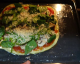 Foto del paso 5 de la receta: Pizza de espinacas y champiñón