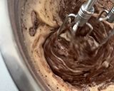 Pas rețetă 🫐🍫 Tort cu Mascarpone, Afine și Blat de Ciocolată 🍫🫐 2 fotografie