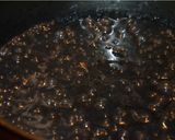 Une image de l'étape 3 de Risotto à l'encre de seiche, moules et asperges vertes.