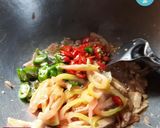 Foto langkah ke 2 dari resep 199. Tumis Pedas Ikan Asin Peda.