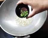 A picture of step 3 of Chinese Fried Rice.