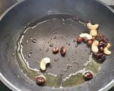 மஹாராஷ்டிரா நரலி பாத் (Maharashtrian sweet coconut rice recipe in Tamil) ரெசிபி ஸ்டேப் 6 புகைப்படம்
