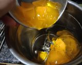 A picture of step 3 of Mango jelly crystal ice cream.