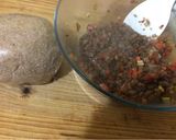 Foto del paso 4 de la receta: Empanadas integrales con carne soya y vegetales 🌽🥕