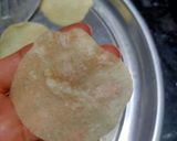 A picture of step 4 of Puri for panipuri.