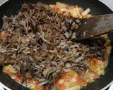 Foto langkah ke 6 dari resep Spaghetti Saus Jamur.