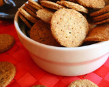 Foto del paso 10 de la receta: Galletitas saladas integrales