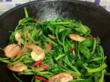 Udang tumis kangkung Hasibuan