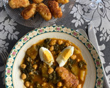 Foto del paso 13 de la receta: Potaje de Garbanzos con espinacas con Pelotitas de pan 🥖 (receta de la yaya)