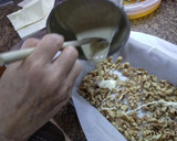 Foto del paso 3 de la receta: Crujiente de tres chocolates