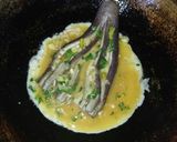 Foto langkah ke 4 dari resep Dadar Terong Telur.