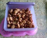 Foto langkah ke 5 dari resep Biji ketapang tanpa kelapa parut.