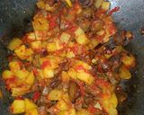 Foto langkah ke 4 dari resep 236. Sambal Goreng Kentang Hati Ampela.