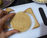 A picture of step 4 of Bread wheel chat (dabeli style).