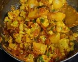 A picture of step 5 of Cauliflower potato masala.