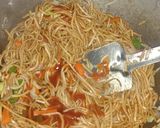A picture of step 5 of Veg Hakka Noodles.
