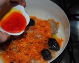 A picture of step 3 of Carrot and prunes stew.