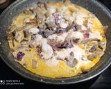 Foto del paso 2 de la receta: Tortitas de Sésamo rellenas de Cierva Adobada Cremosa