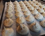 Φωτογραφία βήματος 6 της συνταγής Μπεζέδες ή αλλιώς Μαρεγκάκια