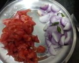 A picture of step 1 of Onion tomato rice.