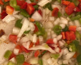 Foto del paso 3 de la receta: Contramuslos de pollo guisados en salsa
