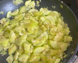 Foto del paso 2 de la receta: Espaguetis con calabacín y puerro al limón