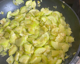 Foto del paso 2 de la receta: Espaguetis con calabacín y puerro al limón