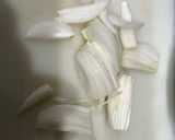 Foto del paso 2 de la receta: Ensalada de la huerta con atún en aceite de oliva
