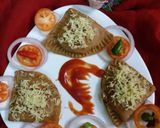 A picture of step 9 of Cheese aloo paratha samosa.