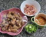 รูปขั้นตอนการทำที่ 6 ของ ก๋วยเตี๋ยวหมูขั้วตับตุ๋น