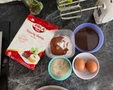 Foto langkah ke 1 dari resep Brownies Kukus Tepung Beras.