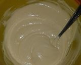 Foto langkah ke 2 dari resep Bolu kukus simple tanpa mixer.