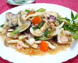 【菇菇巧思】港式菇菇海鮮炒麵的食譜步驟7照片