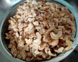 Foto langkah ke 2 dari resep Kacang Mede Goreng.