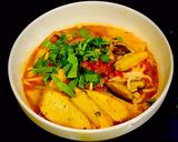 A picture of step 8 of Vegetarian Bún Huế.