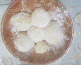 A picture of step 9 of Maandazis.