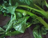 A picture of step 1 of Malabar Spinach Curry / Pui saager chorchodi.