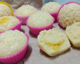Foto langkah ke 4 dari resep Steamed Cheese Cupcake.