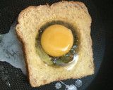 A picture of step 3 of Toast with a Twist.