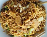 Foto langkah ke 5 dari resep Mie Goreng Chinese food Home made.