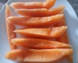 A picture of step 3 of Melon and prosciutto.