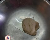 A picture of step 2 of Kurkure Paneer Momos.